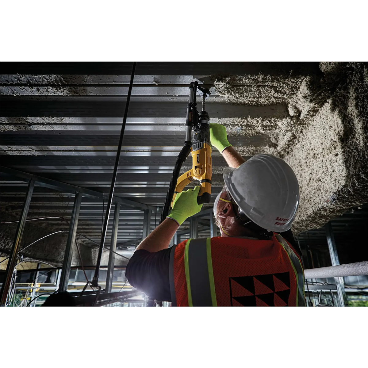 DEWALT 1-1/8 in. SDS PLUS D-Handle Hammer Kit