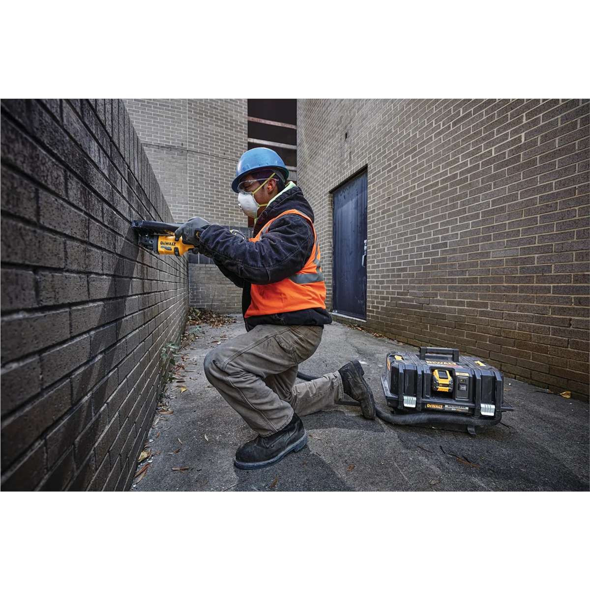 DEWALT DCG418X2